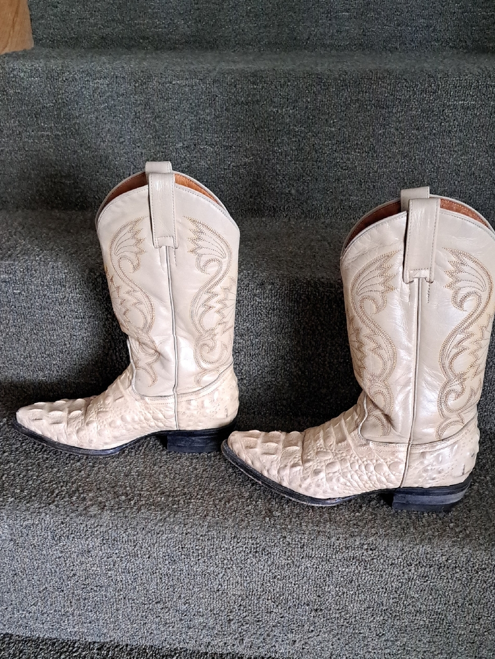 JE-VER Cayman Cowboy Boots Size 24 Mexican size or around 6 - Ivory